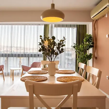 Flat With Sea View Near Karsiyaka Coast İzmir