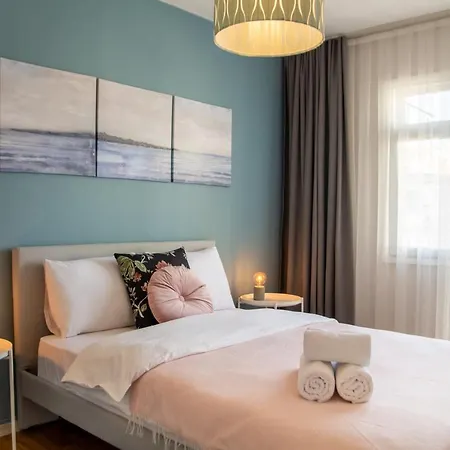 Flat With Sea View Near Karsiyaka Coast * İzmir