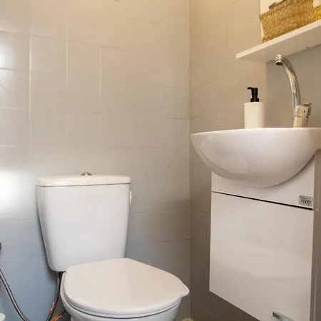 Flat With Sea View Near Karsiyaka Coast Appartement İzmir