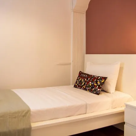 Flat With Sea View Near Karsiyaka Coast *