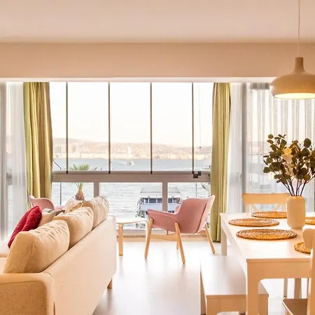 Flat With Sea View Near Karsiyaka Coast Apartment *